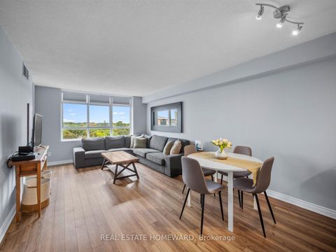 Photo 8 at 815 - 1091 Kingston Road, Cliffside, Toronto
