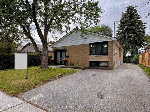 Photo 1 at 154 Sedgemount Drive, Woburn, Toronto