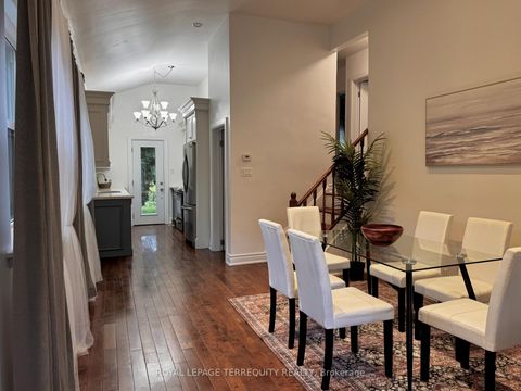 Photo 4 at 154 Sedgemount Drive, Woburn, Toronto