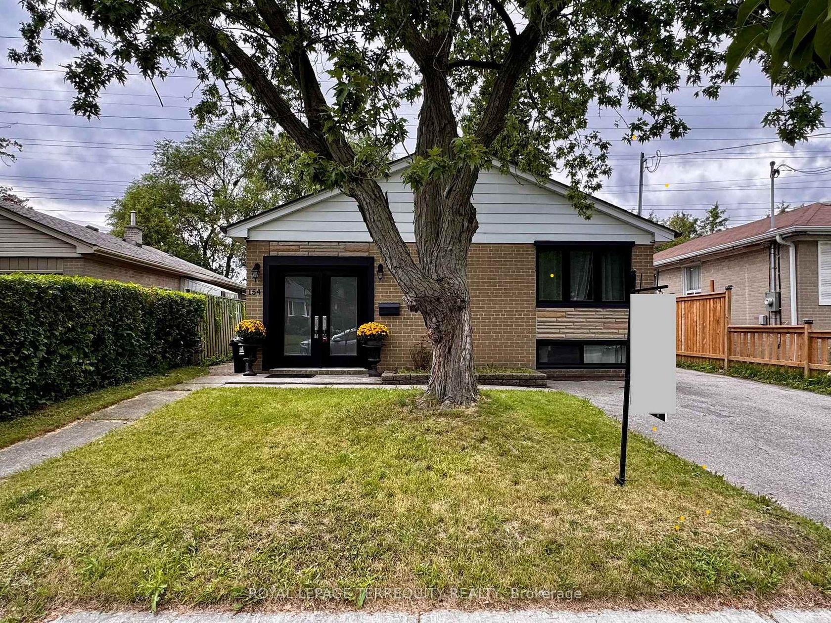 154 Sedgemount Drive, Woburn, Toronto 
