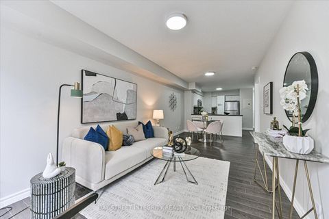 Photo 11 at 602 - 11 St Joseph Street, Bay Street Corridor, Toronto