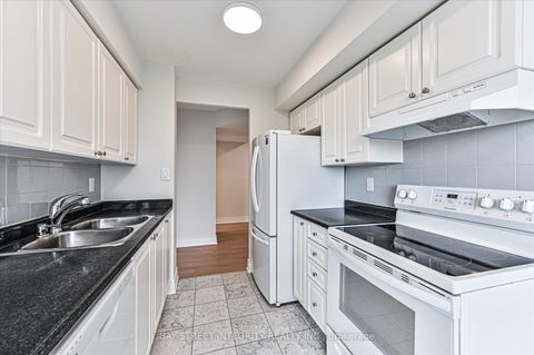 Photo 10 at 602 - 18 Hillcrest Avenue, Willowdale East, Toronto