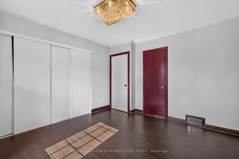 Photo 20 at 601 Conacher Drive, Newtonbrook East, Toronto