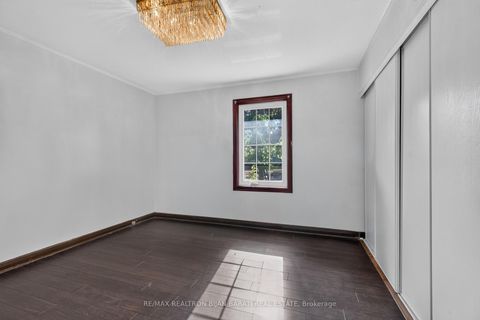 Photo 23 at 601 Conacher Drive, Newtonbrook East, Toronto