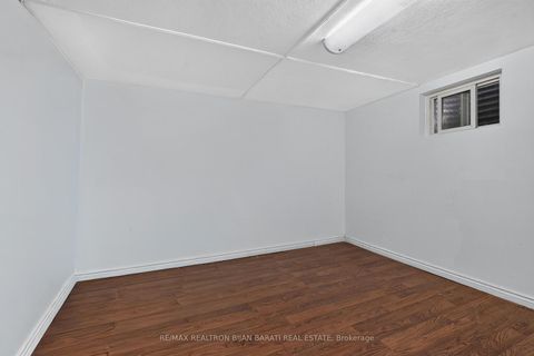 Photo 32 at 601 Conacher Drive, Newtonbrook East, Toronto