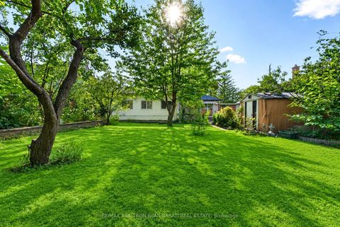 Photo 36 at 601 Conacher Drive, Newtonbrook East, Toronto