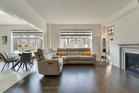 Photo 10 at 1429 Davis Loop, Lefroy, Innisfil