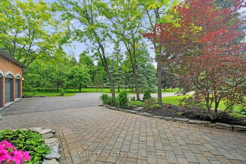Photo 2 at 50 Trainor Court, Rural King, King