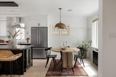 Photo 4 at 39 Beechwood Drive, Broadview North, Toronto