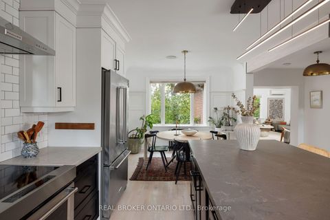 Photo 5 at 39 Beechwood Drive, Broadview North, Toronto