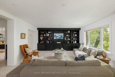 Photo 15 at 39 Beechwood Drive, Broadview North, Toronto
