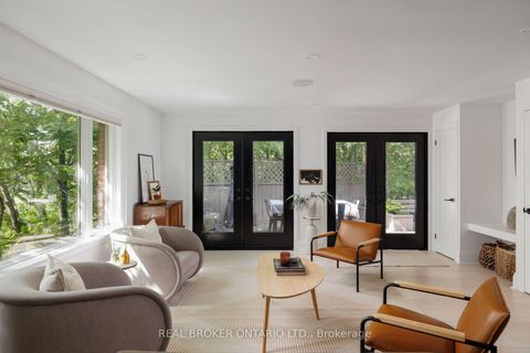 Photo 19 at 39 Beechwood Drive, Broadview North, Toronto