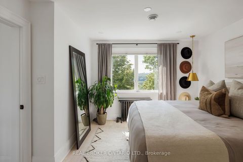 Photo 25 at 39 Beechwood Drive, Broadview North, Toronto