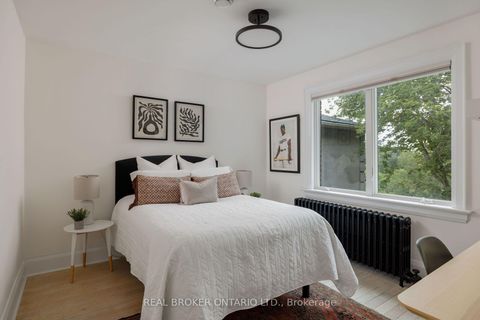 Photo 29 at 39 Beechwood Drive, Broadview North, Toronto