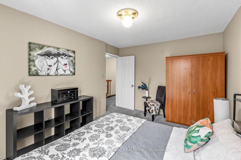 Photo 22 at 19 Carnival Court, Branson, Toronto
