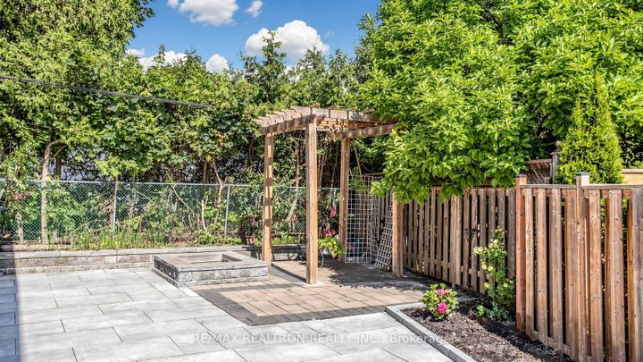 Photo 47 at 10 Bayberry Crescent, Bayview Village, Toronto
