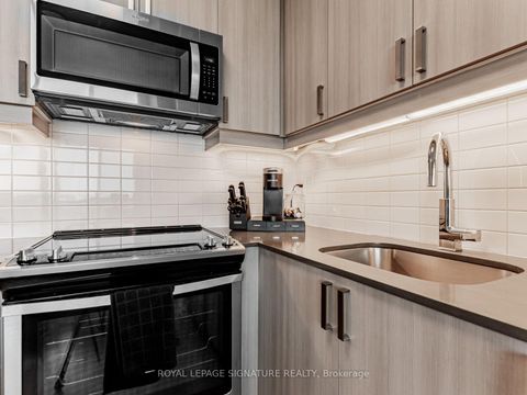 Photo 8 at 1114 - 7895 Jane Street, Concord, Vaughan