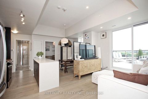 Photo 3 at 1201 - 3100 Keele Street, CFB, Toronto