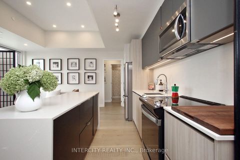 Photo 12 at 1201 - 3100 Keele Street, CFB, Toronto