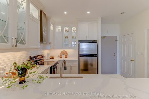 Photo 4 at 604 - 1 Leaside Park Drive, Thorncliffe Park, Toronto