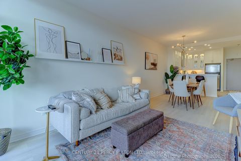 Photo 11 at 604 - 1 Leaside Park Drive, Thorncliffe Park, Toronto