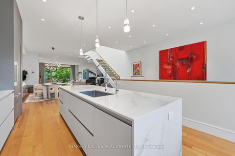 Photo 21 at 67 Heath Street W, St. Clair, Toronto