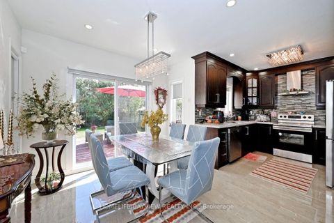 Photo 11 at 15 El Dorado Street, Westbrook, Richmond Hill