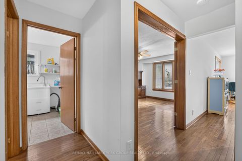 Photo 8 at 59 Riverglen Drive, Keswick South, Georgina