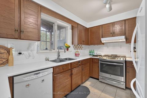 Photo 17 at 59 Riverglen Drive, Keswick South, Georgina