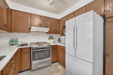Photo 18 at 59 Riverglen Drive, Keswick South, Georgina