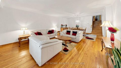 Photo 4 at 15 Skyridge Road, Morningside, Toronto