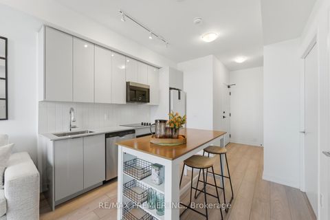 Photo 1 at 1512 - 10 Abeja Street, Concord, Vaughan