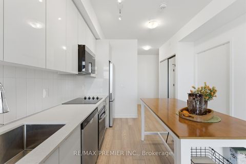 Photo 4 at 1512 - 10 Abeja Street, Concord, Vaughan