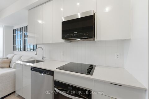 Photo 5 at 1512 - 10 Abeja Street, Concord, Vaughan