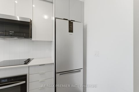Photo 7 at 1512 - 10 Abeja Street, Concord, Vaughan
