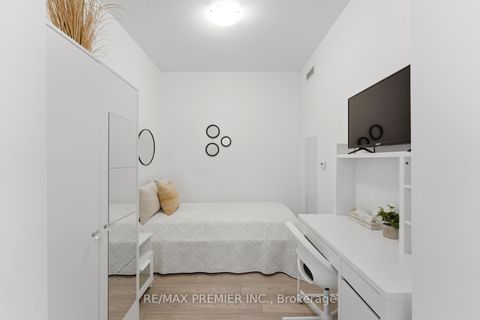 Photo 12 at 1512 - 10 Abeja Street, Concord, Vaughan