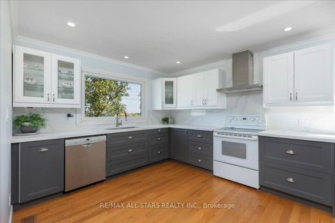 Photo 5 at 35 Lake Drive E, Keswick North, Georgina
