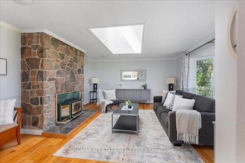 Photo 11 at 35 Lake Drive E, Keswick North, Georgina