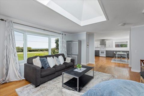 Photo 13 at 35 Lake Drive E, Keswick North, Georgina