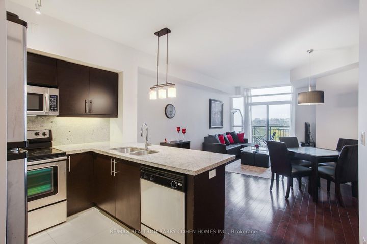 Photo 4 at 616 - 676 Sheppard Avenue E, Bayview Village, Toronto
