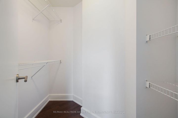 Photo 15 at 616 - 676 Sheppard Avenue E, Bayview Village, Toronto