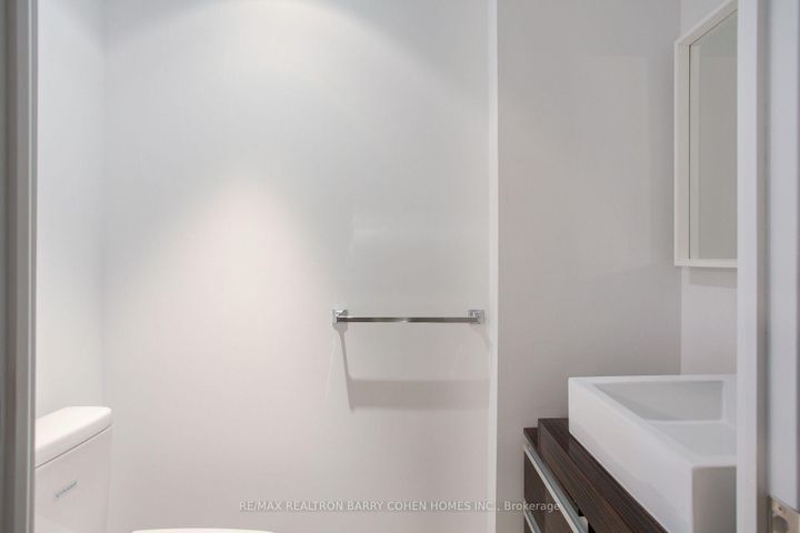 Photo 18 at 616 - 676 Sheppard Avenue E, Bayview Village, Toronto