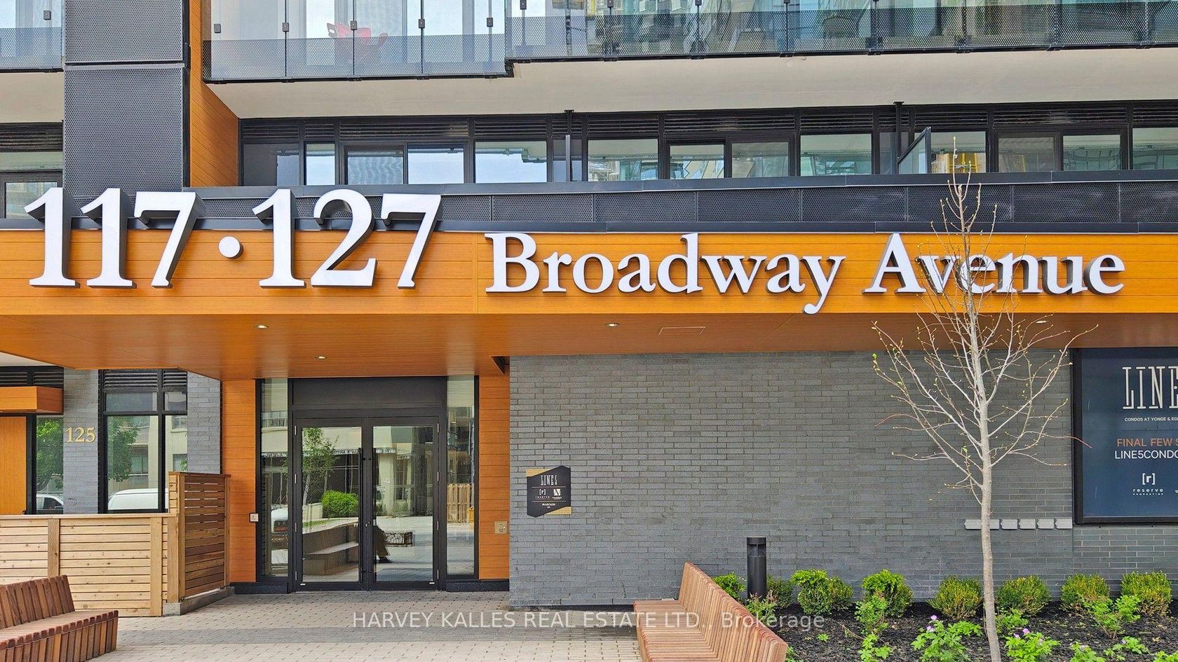 3302 - 127 Broadway Avenue, Mount Pleasant West, Toronto photo number 2
