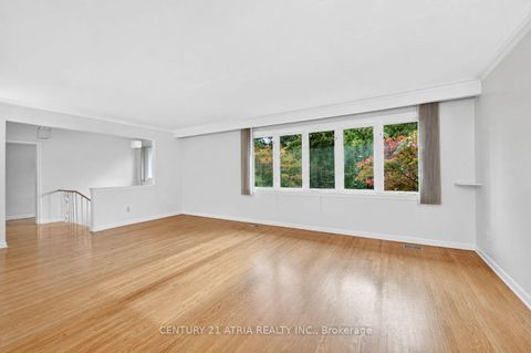 Photo 4 at 69 Olsen Drive, Donalda, Toronto