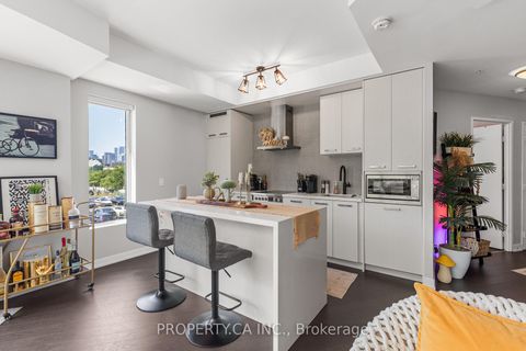 Photo 10 at N122 - 120 Bayview Avenue, Waterfront Communities C8, Toronto