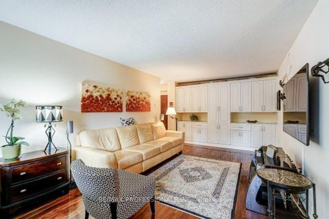 Photo 3 at 112 - 420 Mill Road, West Deane, Toronto