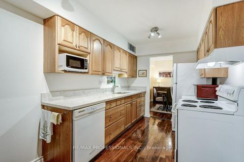 Photo 6 at 112 - 420 Mill Road, West Deane, Toronto