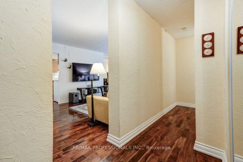Photo 9 at 112 - 420 Mill Road, West Deane, Toronto