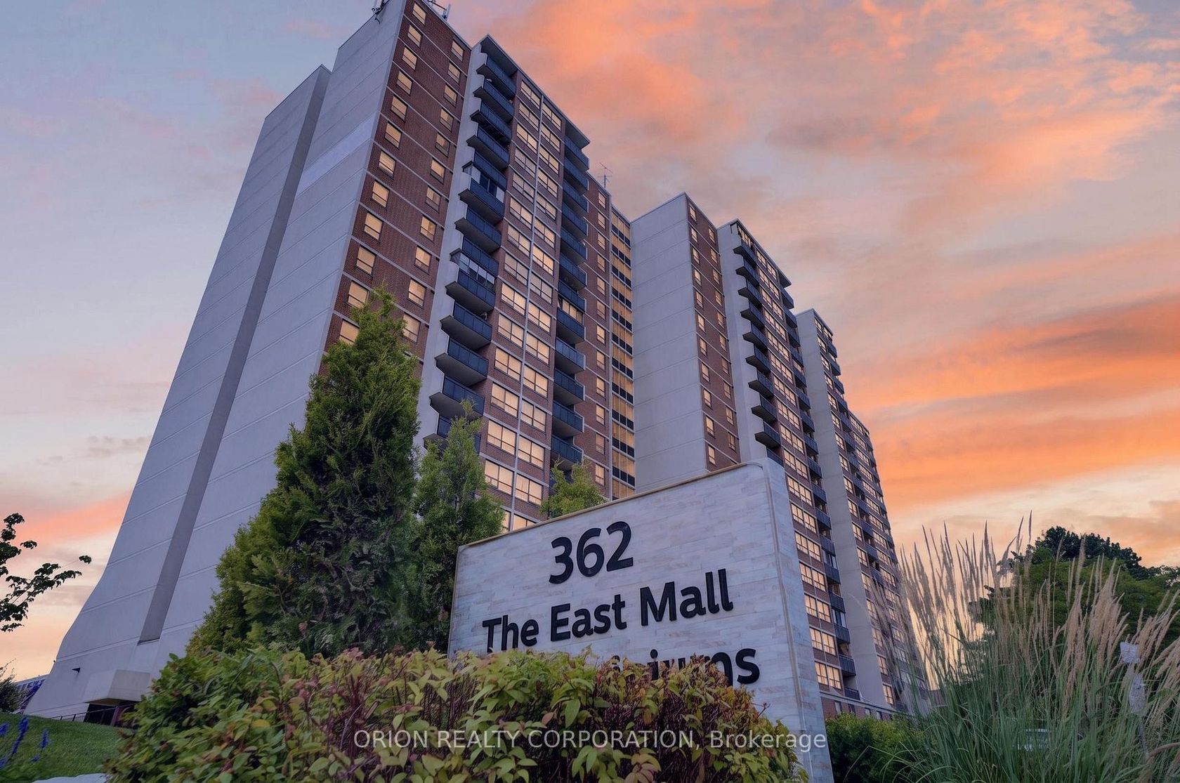 309 - 362 The East Mall, City Centre West, Toronto 