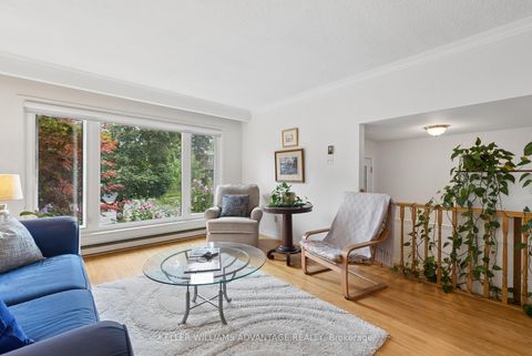Photo 2 at 128 Holmcrest Trail, Centennial Scarborough, Toronto